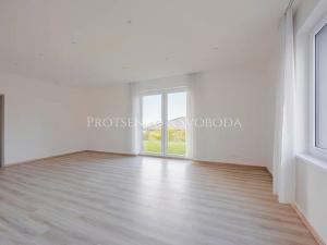 Prodej vícegeneračního domu, Milovice, Lesní, 423 m2