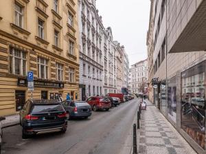 Pronájem bytu 3+kk, Praha - Nové Město, Odborů, 80 m2