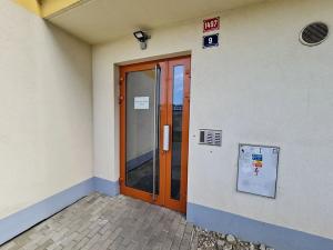 Pronájem bytu 1+kk, Praha - Kunratice, Za valem, 38 m2