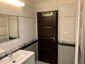 Pronájem bytu 2+kk, Praha - Hostivař, Kytínská, 62 m2
