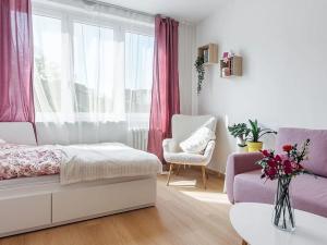 Pronájem bytu 1+kk, Praha - Modřany, Vitošská, 28 m2