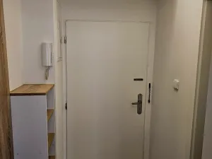 Pronájem bytu 2+kk, Praha - Vysočany, Mlékárenská, 49 m2
