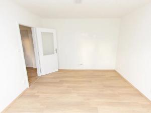 Pronájem bytu 1+1, Praha - Komořany, Krupná, 30 m2