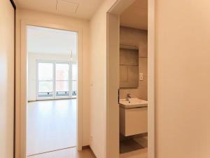 Pronájem bytu 1+kk, Praha - Hloubětín, Poděbradská, 37 m2