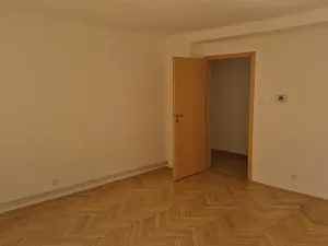 Pronájem bytu 2+1, Praha - Košíře, Karenova, 58 m2