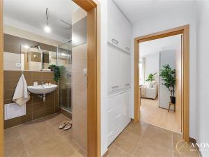 Prodej bytu 1+kk, Hostivice, Pšeničná, 32 m2