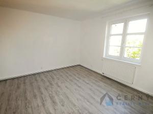 Pronájem bytu 2+1, Liberec, U Sirotčince, 58 m2