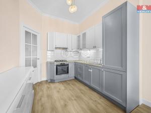 Pronájem bytu 2+1, Praha - Vinohrady, Římská, 82 m2