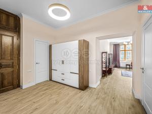 Pronájem bytu 2+1, Praha - Vinohrady, Římská, 82 m2