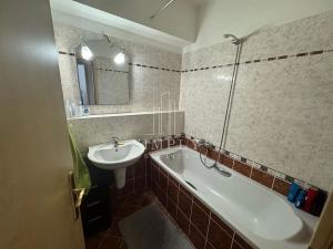 Pronájem bytu 3+1, Praha - Štěrboholy, Andersenova, 68 m2