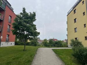 Pronájem bytu 3+1, Praha - Štěrboholy, Andersenova, 68 m2