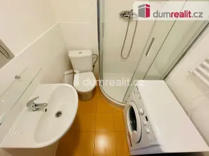 Pronájem bytu 1+kk, Praha - Smíchov, Na Skalce, 28 m2