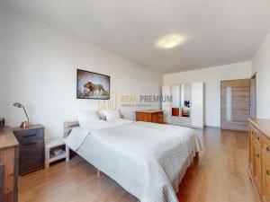 Pronájem bytu 2+kk, Uherské Hradiště, Jabloňová, 63 m2