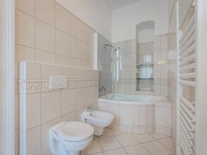 Pronájem bytu 4+kk, Praha - Nové Město, Na Moráni, 153 m2