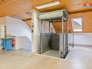 Pronájem výrobních prostor, Nučice, Kubrova, 736 m2