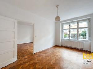 Pronájem bytu 2+1, Praha - Smíchov, Grafická, 63 m2