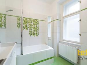 Pronájem bytu 2+1, Praha - Smíchov, Grafická, 63 m2