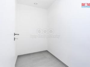 Pronájem obchodního prostoru, Pardubice, Smilova, 39 m2