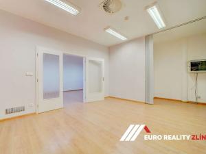 Pronájem kanceláře, Zlín, náměstí Míru, 108 m2