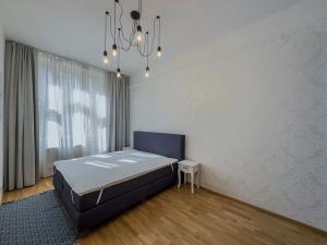 Pronájem bytu 2+kk, Praha - Bubeneč, Korunovační, 53 m2