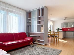 Prodej bytu 3+kk, Praha - Zbraslav, Neumannova, 77 m2