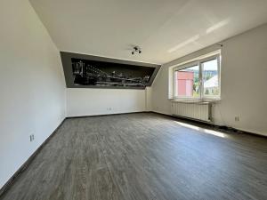 Prodej bytu 3+1, Česká Ves, Jánského, 85 m2