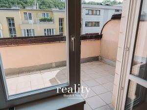 Pronájem bytu 1+1, Praha - Karlín, 34 m2