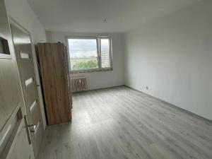 Pronájem bytu 1+1, Pardubice, Lonkova, 47 m2