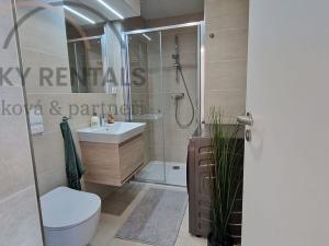 Pronájem bytu 2+kk, Praha - Smíchov, Plzeňská, 40 m2