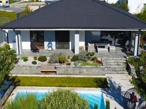 Pronájem rodinného domu, Králův Dvůr, Na Vinohradech, 126 m2
