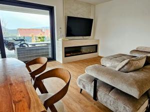 Pronájem rodinného domu, Králův Dvůr, Na Vinohradech, 126 m2