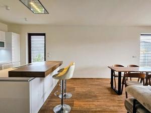 Pronájem rodinného domu, Králův Dvůr, Na Vinohradech, 126 m2
