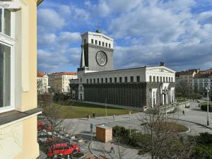 Pronájem bytu 3+kk, Praha - Vinohrady, náměstí Jiřího z Poděbrad, 93 m2