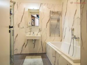 Pronájem bytu 2+kk, Brno, Antonína Slavíka, 52 m2