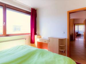 Pronájem bytu 3+kk, Praha - Holešovice, Osadní, 76 m2