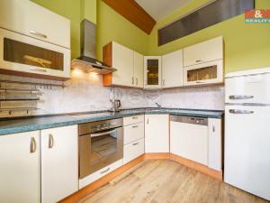 Prodej bytu 2+1, Karlovy Vary - Drahovice, Vítězná, 68 m2
