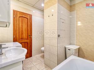 Prodej bytu 2+1, Chomutov, Kundratická, 68 m2