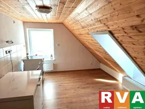 Prodej rodinného domu, Hradec, 200 m2