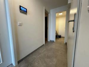 Pronájem bytu 2+kk, Praha - Hostavice, Českobrodská, 68 m2