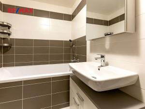 Pronájem bytu 2+kk, Plzeň, Otýlie Beníškové, 47 m2
