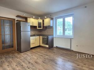 Pronájem bytu 2+kk, Písek, Nádražní, 32 m2