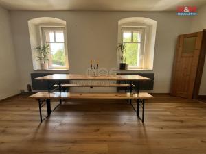 Prodej rodinného domu, Toužim - Kosmová, 250 m2