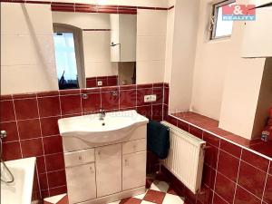 Pronájem bytu 2+kk, Karlovy Vary, K. Čapka, 40 m2