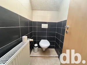 Pronájem bytu 2+1, Karlovy Vary, náměstí Republiky, 68 m2