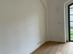 Pronájem bytu 1+kk, Praha - Vršovice, Bartoškova, 28 m2