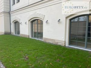 Pronájem bytu 1+kk, Praha - Vršovice, Bartoškova, 28 m2