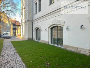 Pronájem bytu 1+kk, Praha - Vršovice, Bartoškova, 28 m2