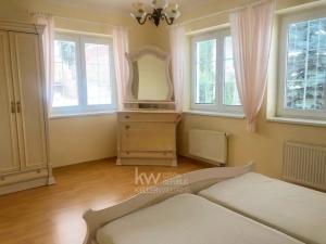 Pronájem rodinného domu, Praha - Ruzyně, Na Jivinách, 280 m2
