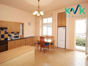 Pronájem bytu 2+1, Karlovy Vary, Foersterova, 86 m2