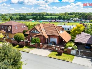 Prodej rodinného domu, Veltrusy, U Stadionu, 180 m2